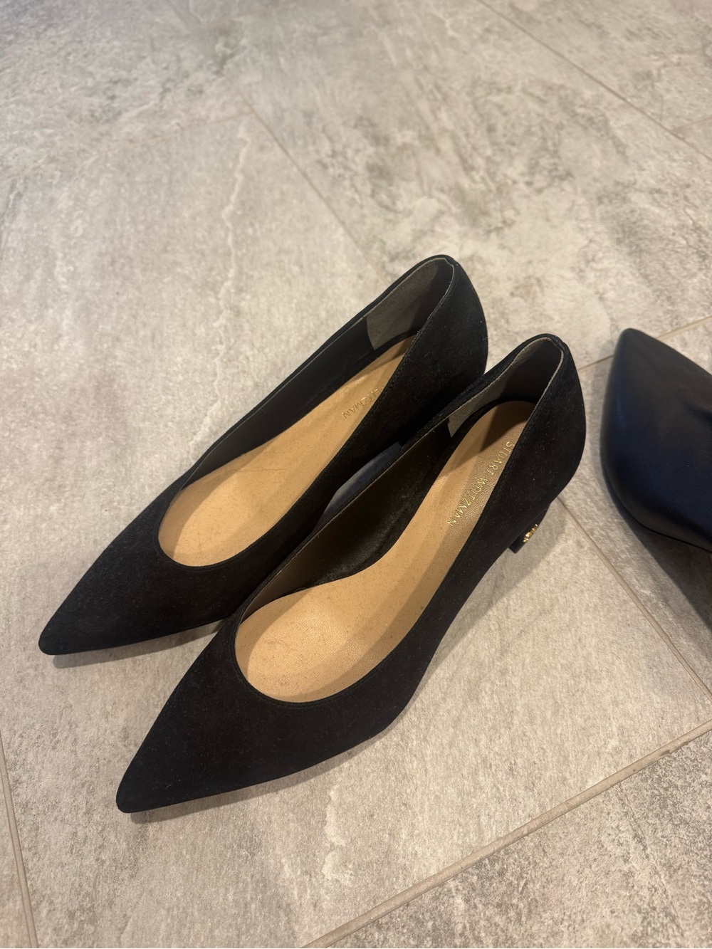 Stuart Weitzman Black Pointed-Toe Pump
